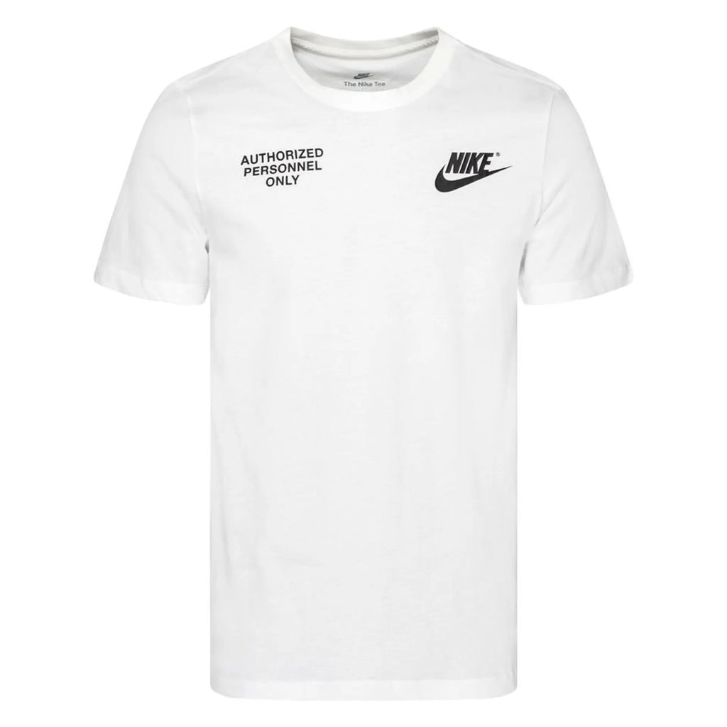 t-shirt est le Nike Sportswear "Authorized Personnel Only" Tee