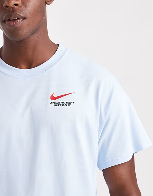 T-shirt Nike Sportswear TEE