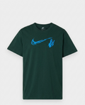 t-shirt Nike Sportswear est un modèle à manches courtes conçu pour un usage quotidien décontracté